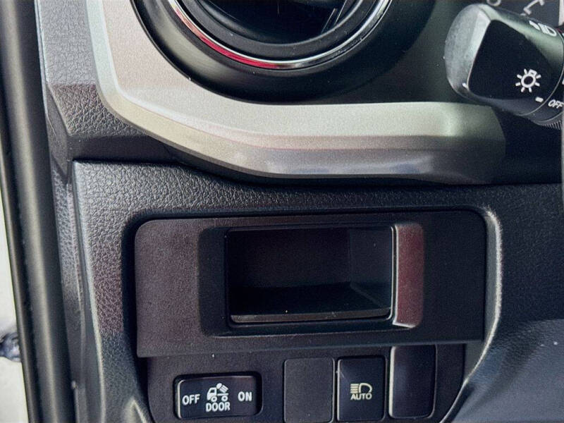2018 Toyota Tacoma SR5 V6