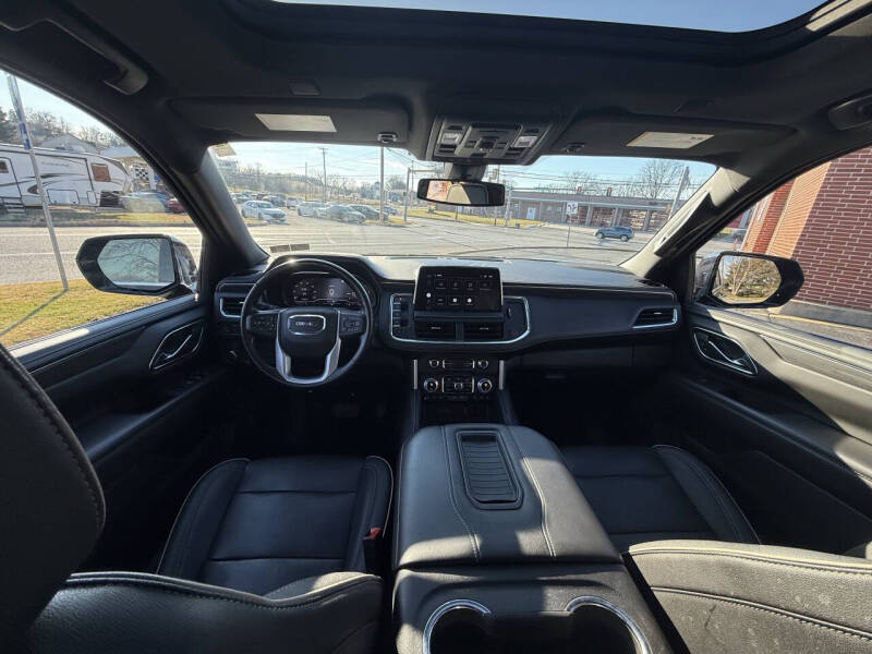 2022 GMC Yukon XL SLT