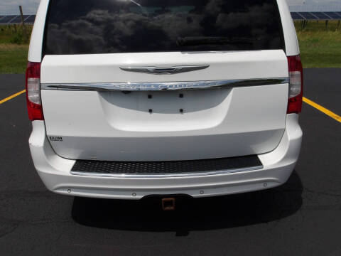 2014 Chrysler Town and Country Touring-L