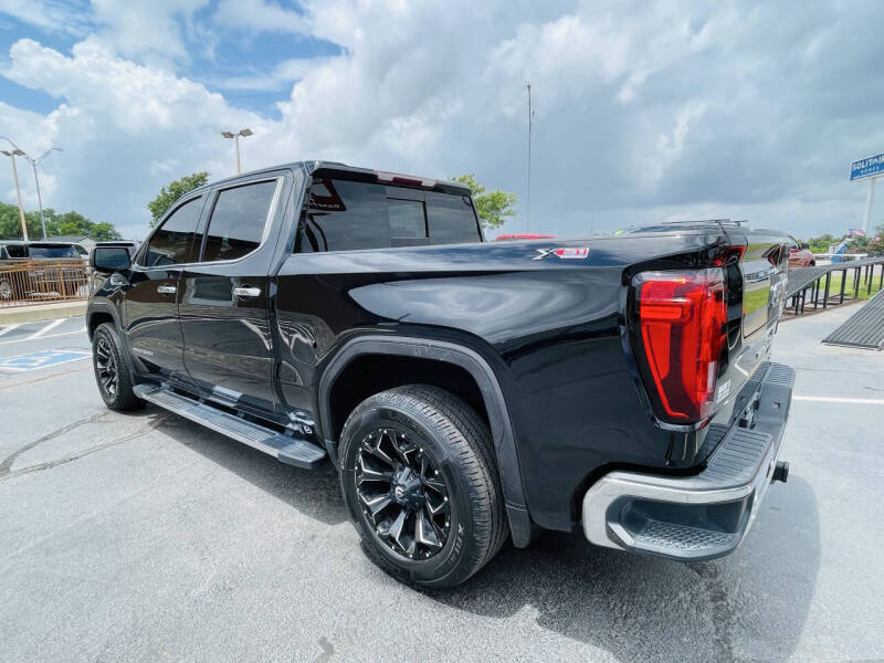 2022 GMC Sierra 1500 SLT
