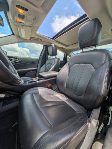 2015 Chrysler 200 C