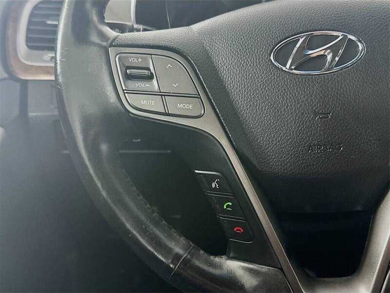 2017 Hyundai Santa Fe Limited Ultimate