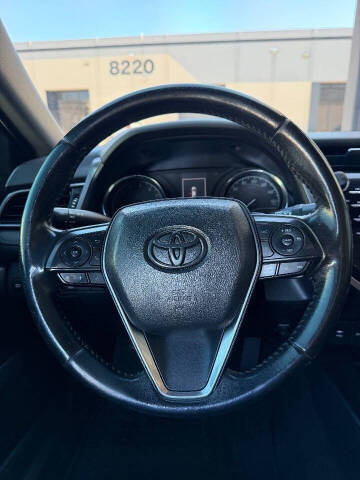 2019 Toyota Camry SE