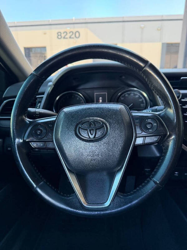 2019 Toyota Camry SE