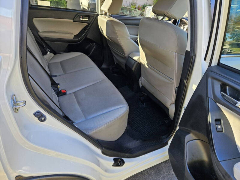 Image 9 of 2015 Subaru Forester 2.5i Limited