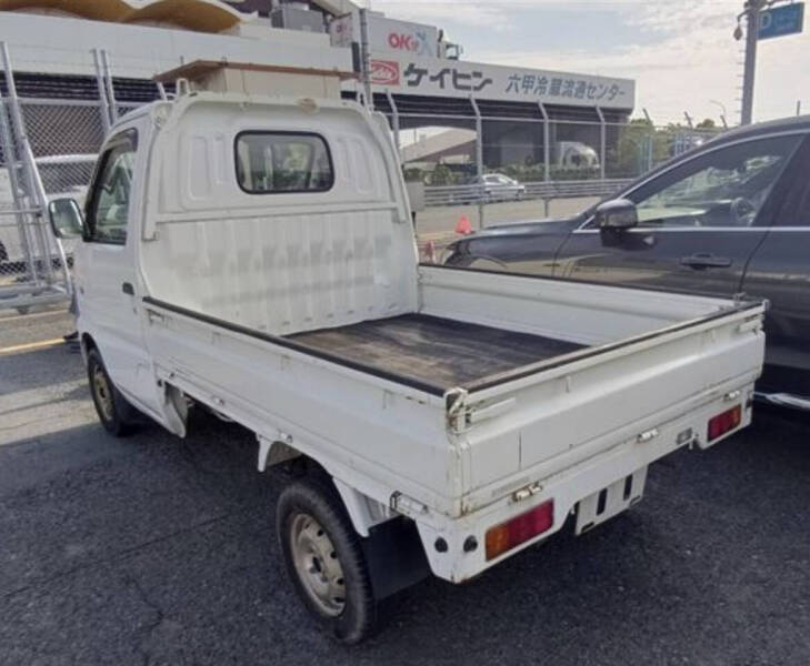 2000 Mazda Scrum Truck
