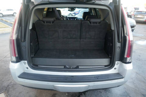 2016 Cadillac Escalade Luxury Collection