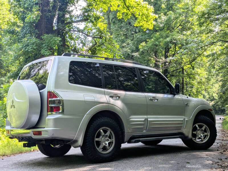 2001 Mitsubishi Montero Limited