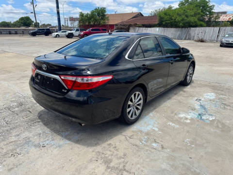 2016 Toyota Camry XLE