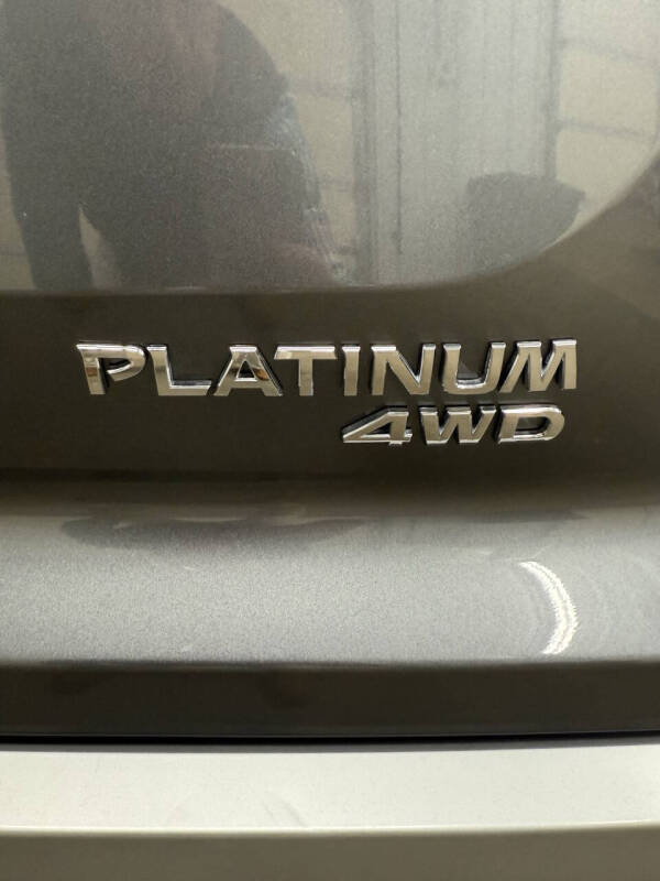 2024 Nissan Pathfinder Platinum