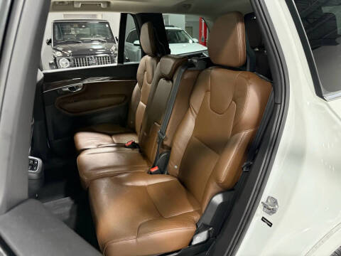 2019 Volvo XC90 T6 Momentum