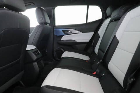 2025 Chevrolet Equinox EV LT 2