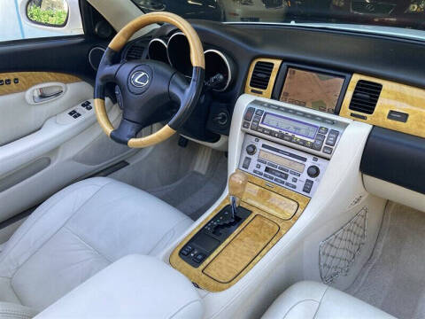 2005 Lexus SC 430