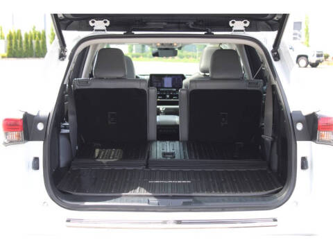 2022 Toyota Highlander Hybrid Platinum