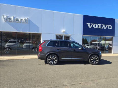 2023 Volvo XC90 Recharge T8 Ultimate Bright Theme 7P