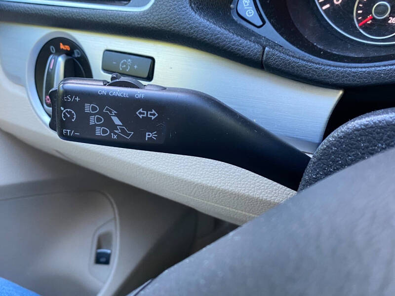 2013 Volkswagen Passat SE PZEV