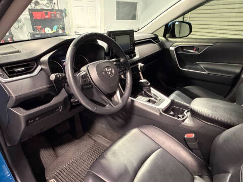 2019 Toyota RAV4 XLE Premium