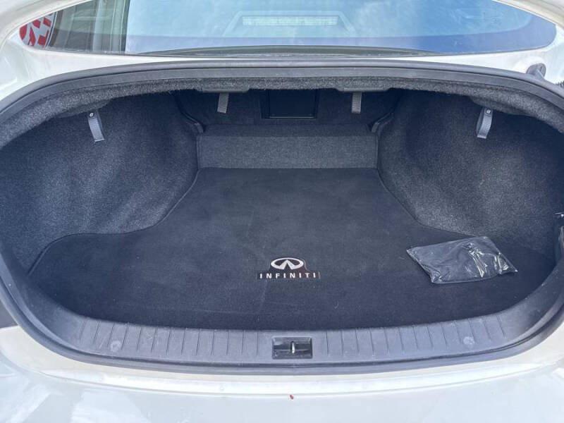2022 Infiniti Q50 Luxe