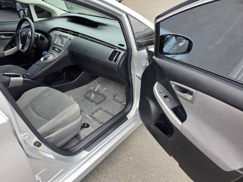 2012 Toyota Prius Two