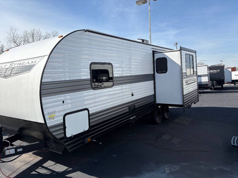 2025 Gulfstream 236RL