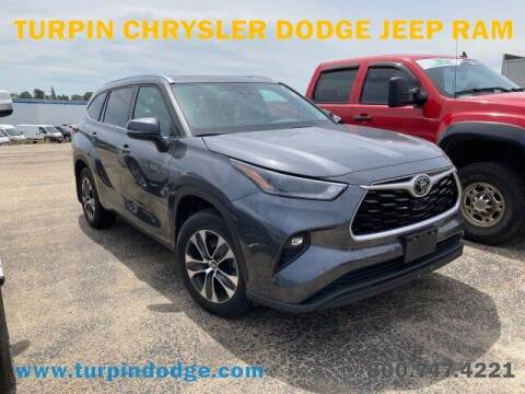 2021 Toyota Highlander for sale at Turpin Chrysler Dodge Jeep Ram in Dubuque IA