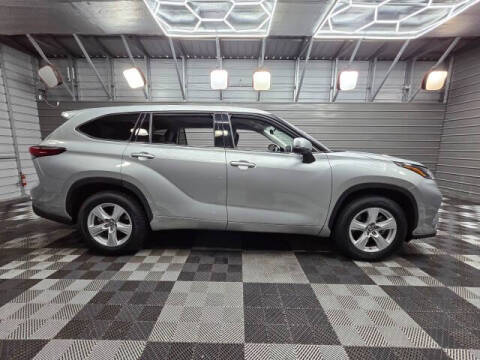 2021 Toyota Highlander LE