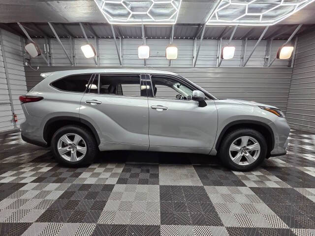 2021 Toyota Highlander LE