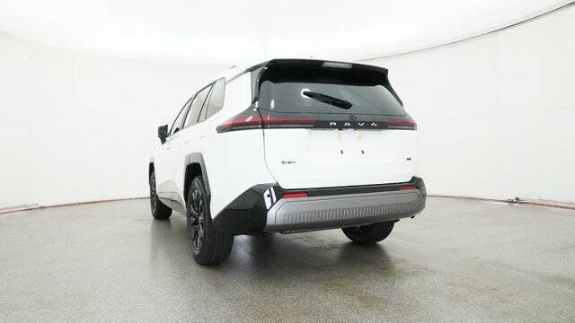 2026 Toyota RAV4 SE