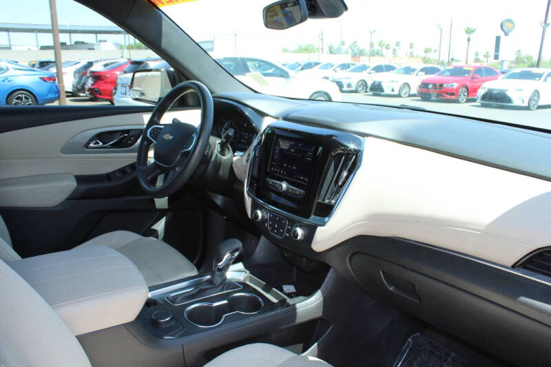 2022 Chevrolet Traverse LS