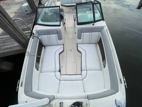 2016 Sea Ray 270 SUNDECK