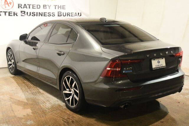 2020 Volvo S60 T5 Momentum