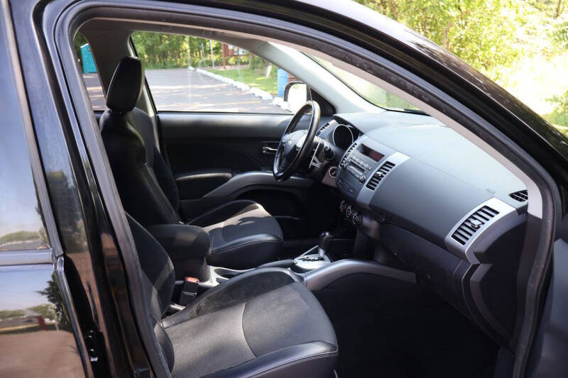 2012 Mitsubishi Outlander SE