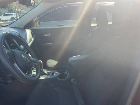 2019 Jeep Cherokee Latitude