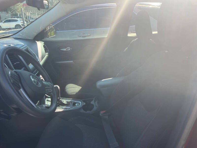 2019 Jeep Cherokee Latitude