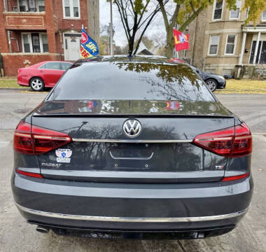 2017 Volkswagen Passat 1.8T R-Line