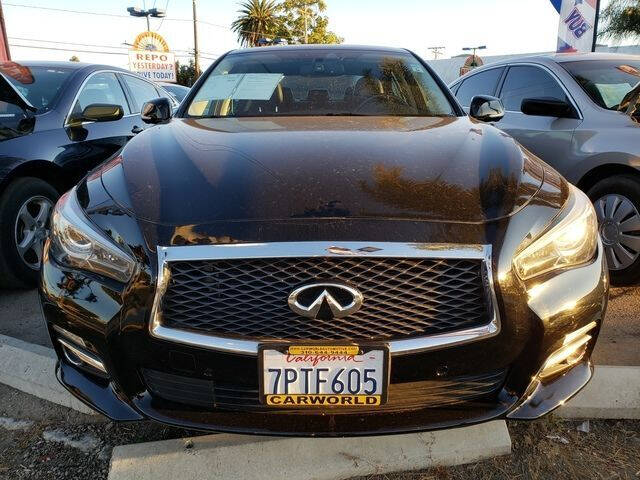 2015 Infiniti Q50 Premium