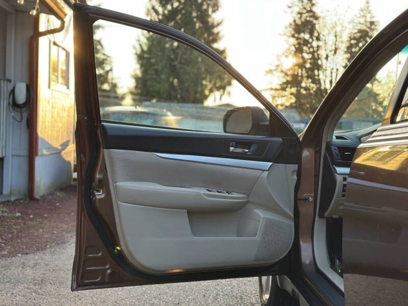 2013 Subaru Outback 2.5i Premium