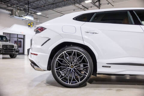 2025 Lamborghini Urus SE