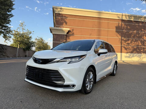 2023 Toyota Sienna Limited 7-Passenger