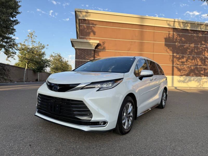 2023 Toyota Sienna Limited 7-Passenger