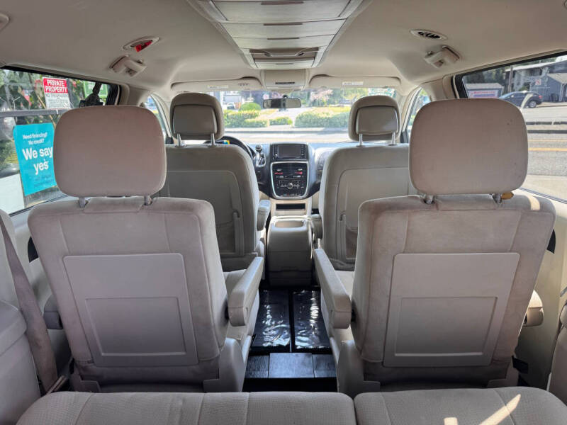 2011 Dodge Grand Caravan Crew