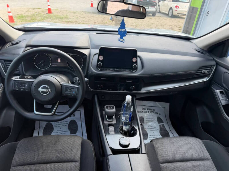 2024 Nissan Rogue SV