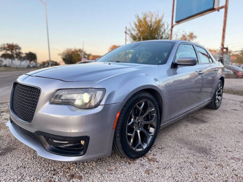2018 Chrysler 300 S