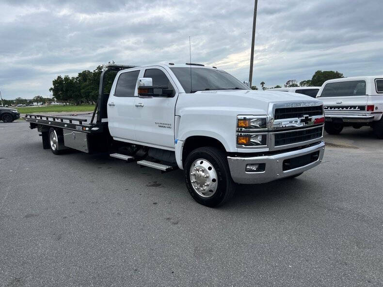2022 Chevrolet Silverado 5500HD