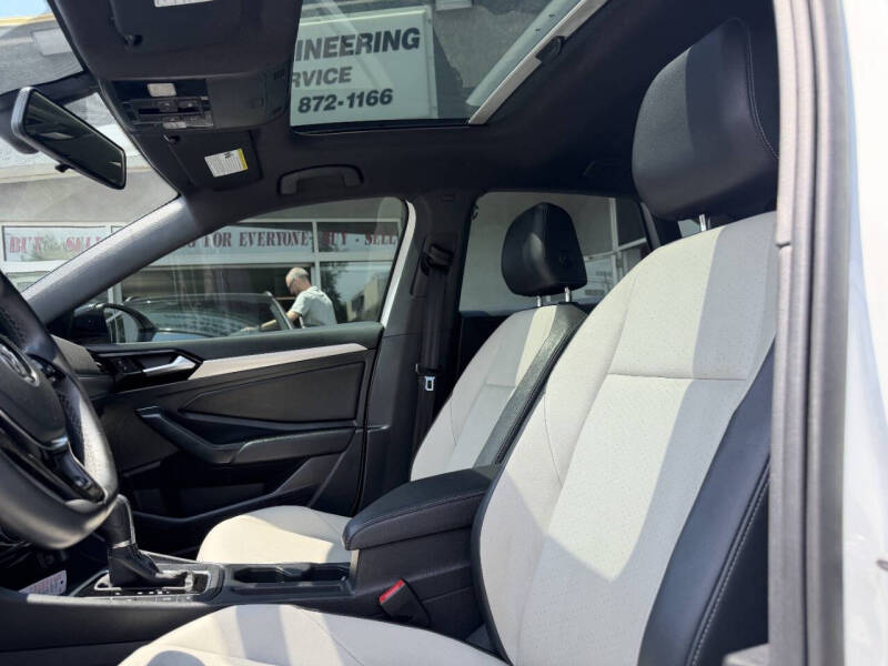 2019 Volkswagen Jetta R-Line