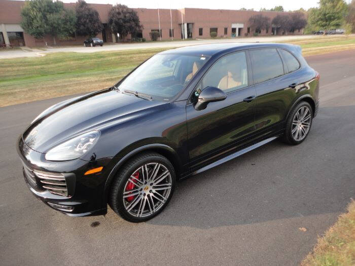 2016 Porsche Cayenne GTS
