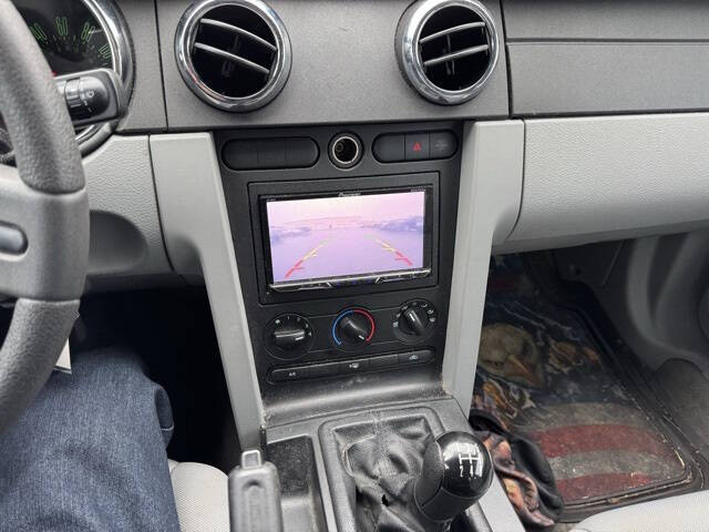 2008 Ford Mustang V6 Deluxe