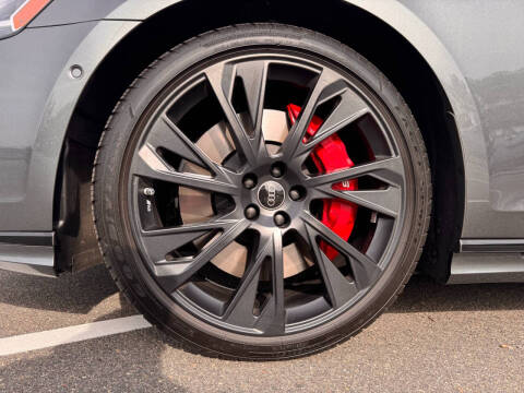 2025 Audi S8 4.0T quattro