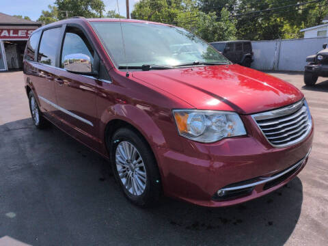 2016 Chrysler Town and Country Touring-L