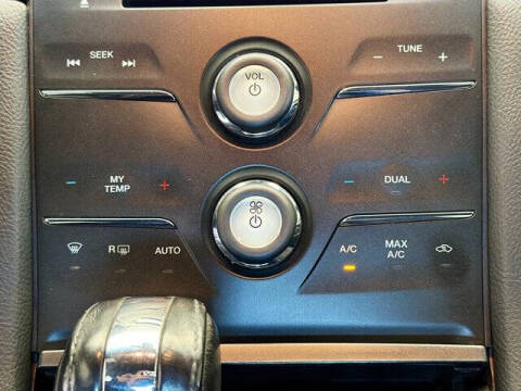 2019 Ford Taurus SEL